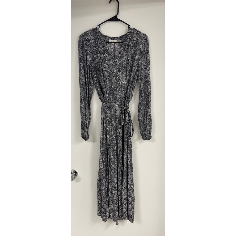 Loft Outlet, beautiful black and white floral midi dress. Size 6, lightly worn